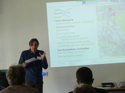 Präsentation zum aktuellen Stand der Mobilität an der FAU von Sebastian Hemmer (Green Office, FAU)