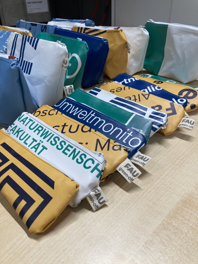 Fertig genähte Taschen.