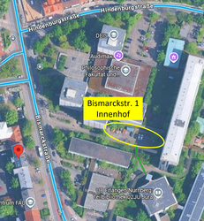 Auf dem Screenshot einer Google Maps Karte ist der Standort für das Klimamobil der Stadt Erlangen mit einem gelben Oval für die Bismarckstr. 1 (Innenhof) eingezeichnet.